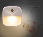 Inteligentná nočná lampa s automatickým zapína